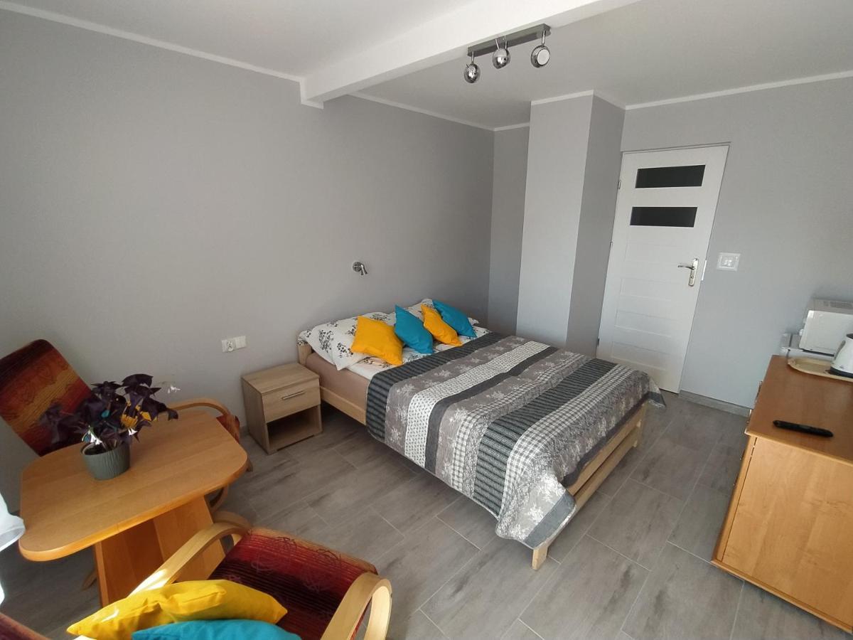 Moris 2 Pokoje Goscinne Łeba Exterior foto