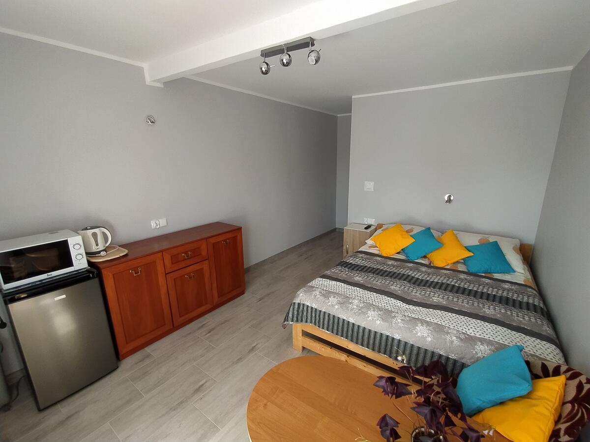 Moris 2 Pokoje Goscinne Łeba Exterior foto